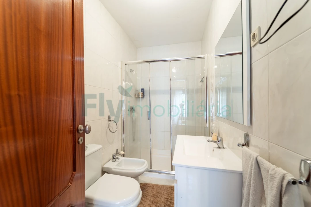 Apartamento T3 para Venda em Moreira de Conegos Foto 37