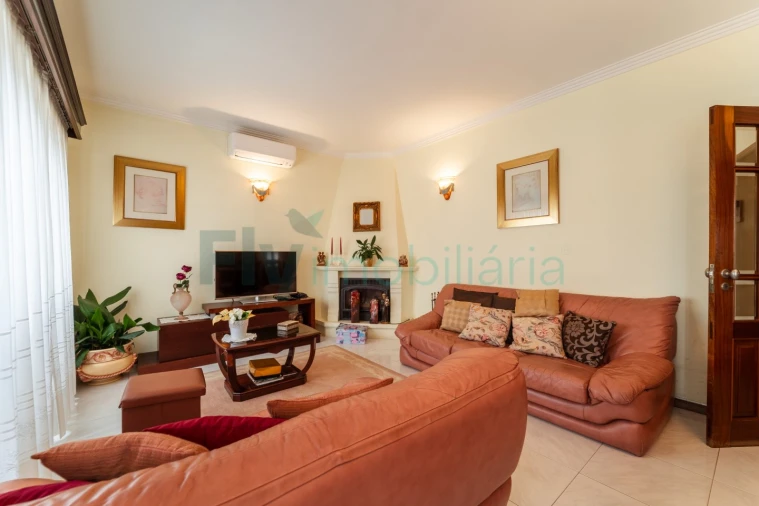 Apartamento T3 para Venda em Moreira de Conegos Foto 4
