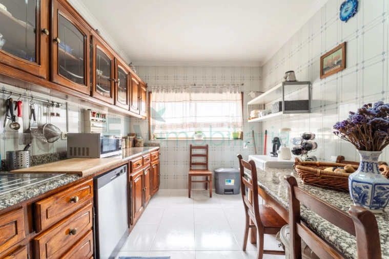Apartamento T3 para Venda em Moreira de Conegos Foto 8