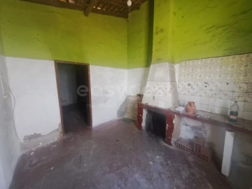 Moradia T1 para Venda em Figueira dos Cavaleiros