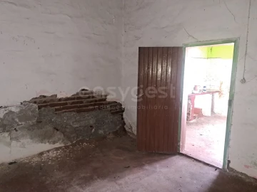 Moradia T1 para Venda em Figueira dos Cavaleiros