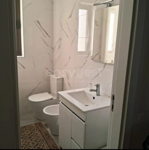 Apartamento T2 para Venda em Santa Maria Maior