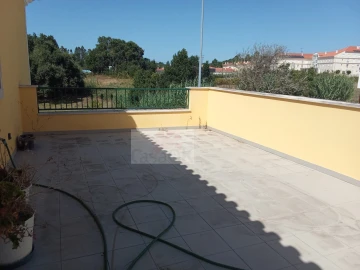 Moradia T4 para Venda em Nossa Senhora do Pópulo, Coto e São Gregório