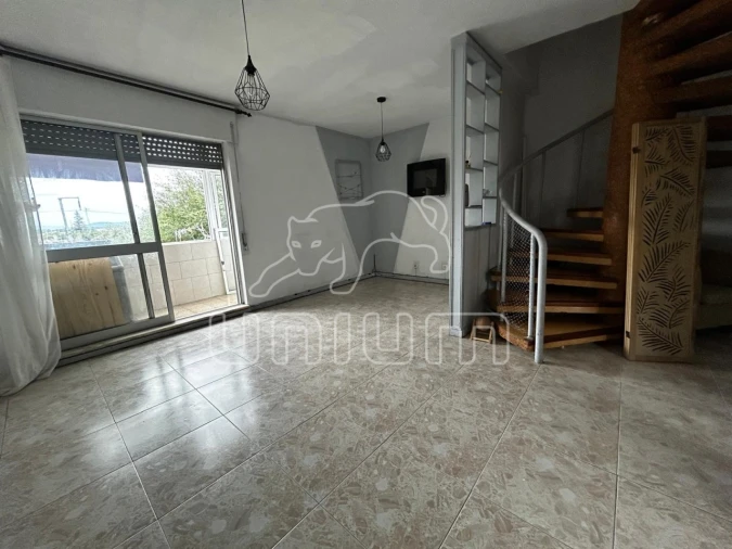 Apartamento T2 para Venda em Darque Foto 2