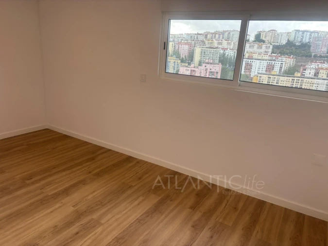 Apartamento T2 para Venda em Queluz e Belas Foto 4