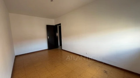 Apartamento T3 para Venda em Algueirão-Mem Martins