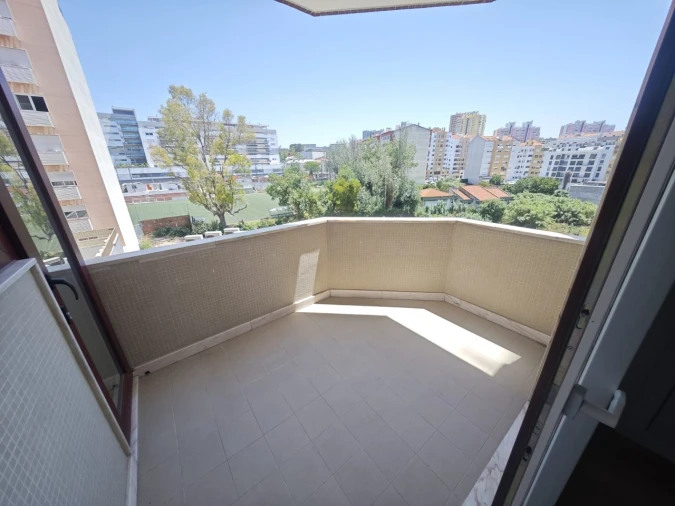 Apartamento T3 para Venda em São Domingos de Benfica Foto 13