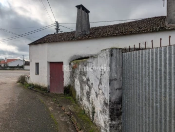 Moradia T4 para Venda em Brogueira, Parceiros de Igreja e Alcorochel