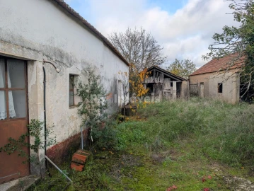 Moradia T4 para Venda em Brogueira, Parceiros de Igreja e Alcorochel