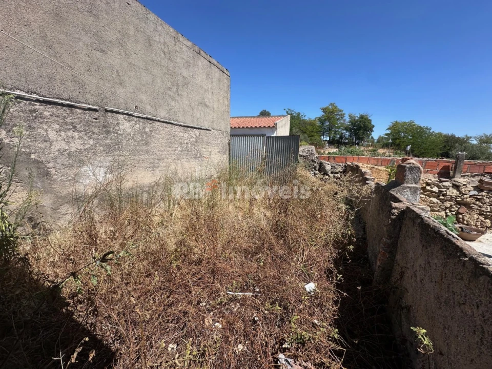 Armazém para Venda em Comenda Foto 8