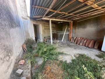 Armazém para Venda em Comenda