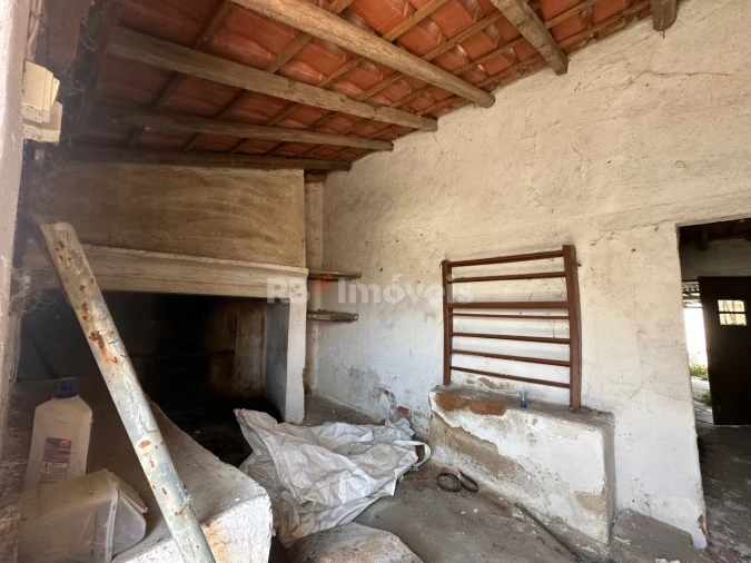 Armazém para Venda em Comenda Foto 4