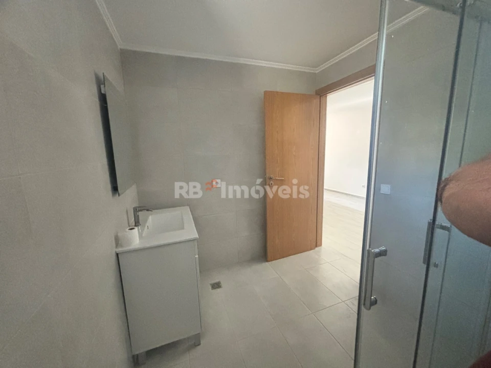 Moradia T3 para Venda em Meia Via Foto 14
