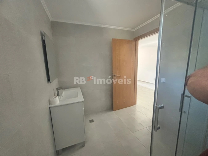 Moradia T3 para Venda em Meia Via Foto 14