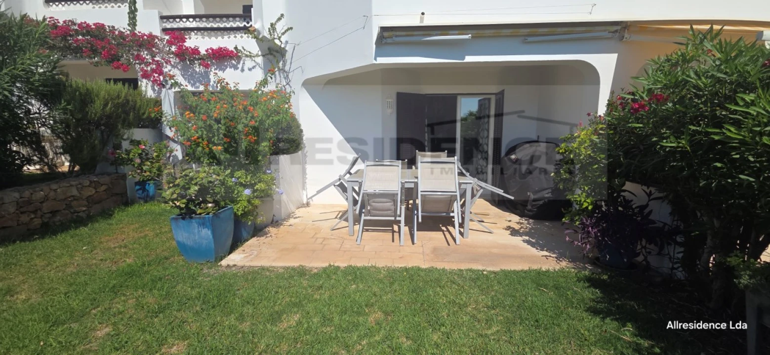 Apartamento T2 para Venda em Albufeira e Olhos de Água Foto 2