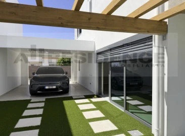 Moradia T4 para Venda em Ferreiras