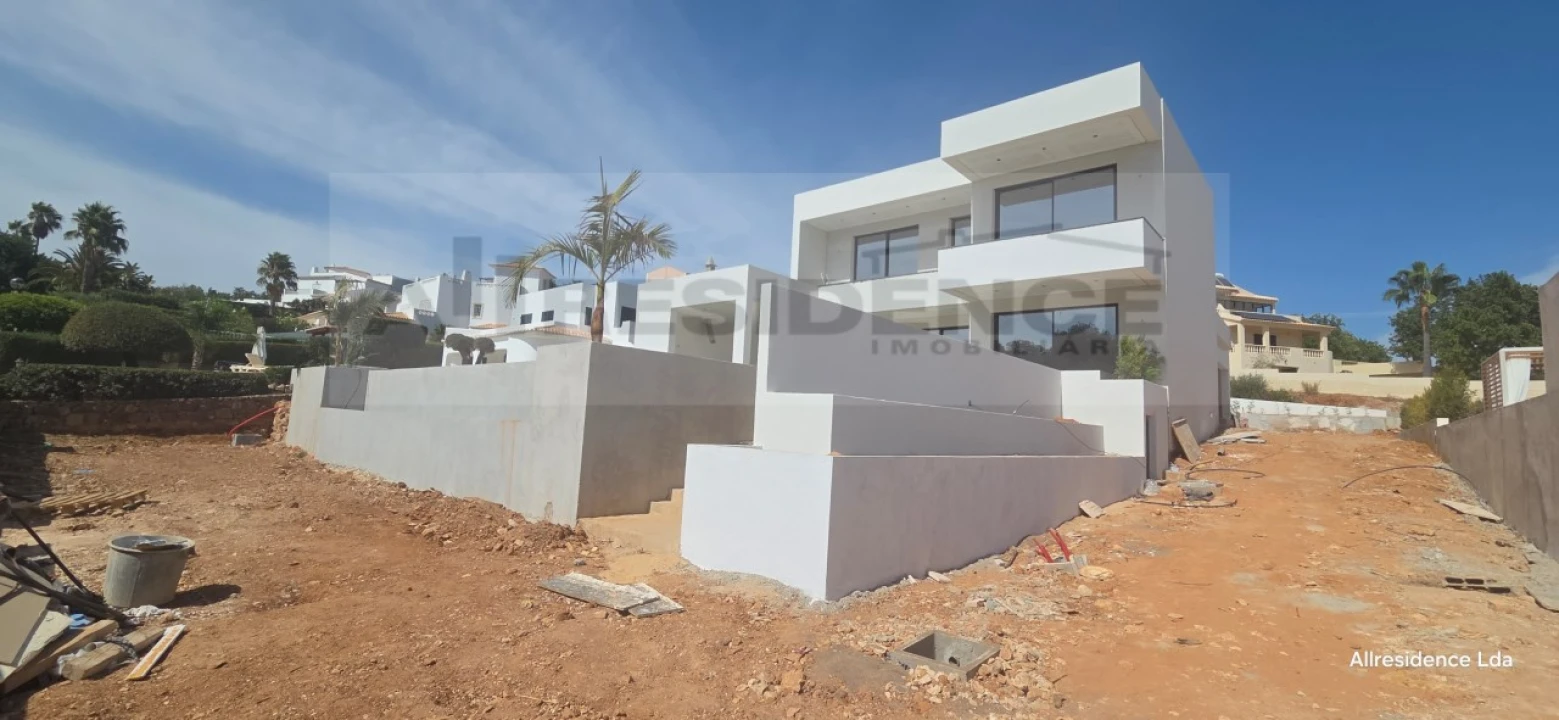 Moradia T3 para Venda em Albufeira e Olhos de Água Foto 8