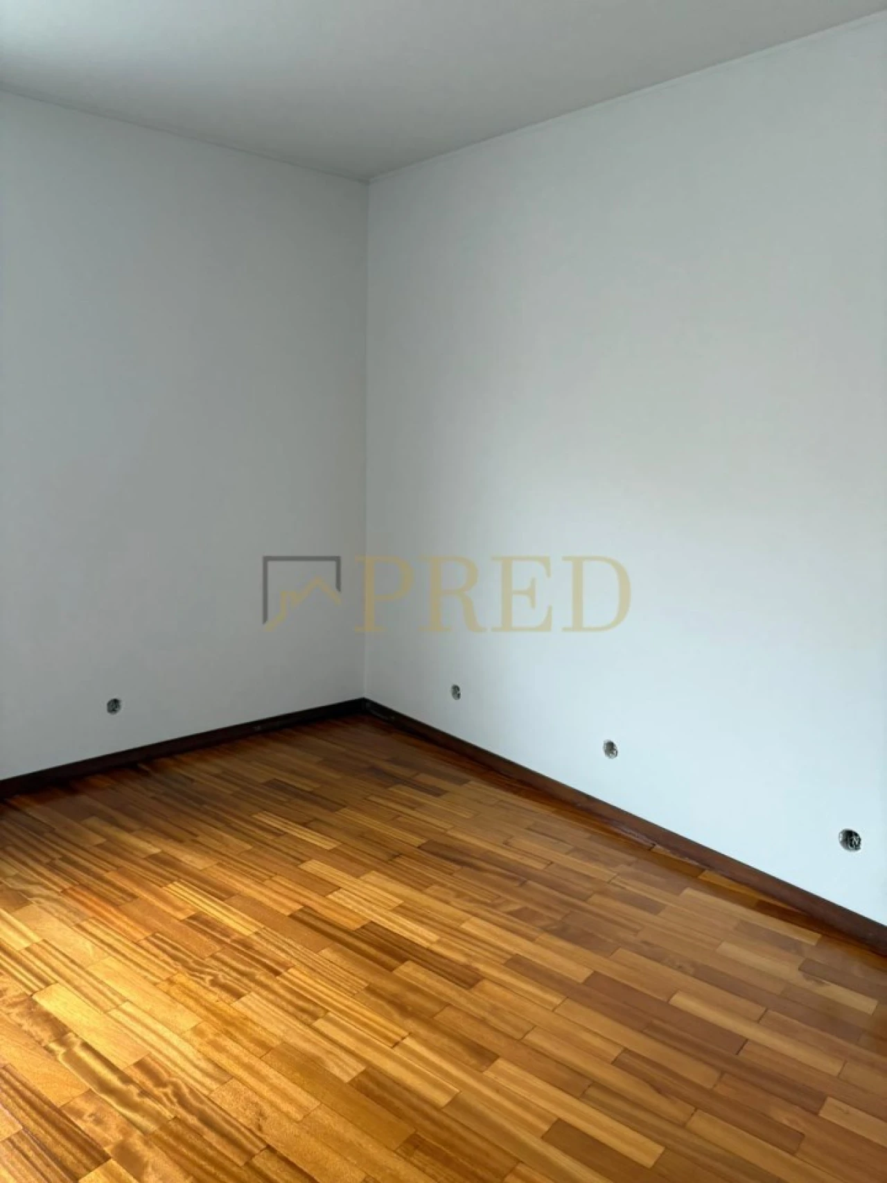 Apartamento T1 para Arrendamento em Lordelo do Ouro e Massarelos Foto 4