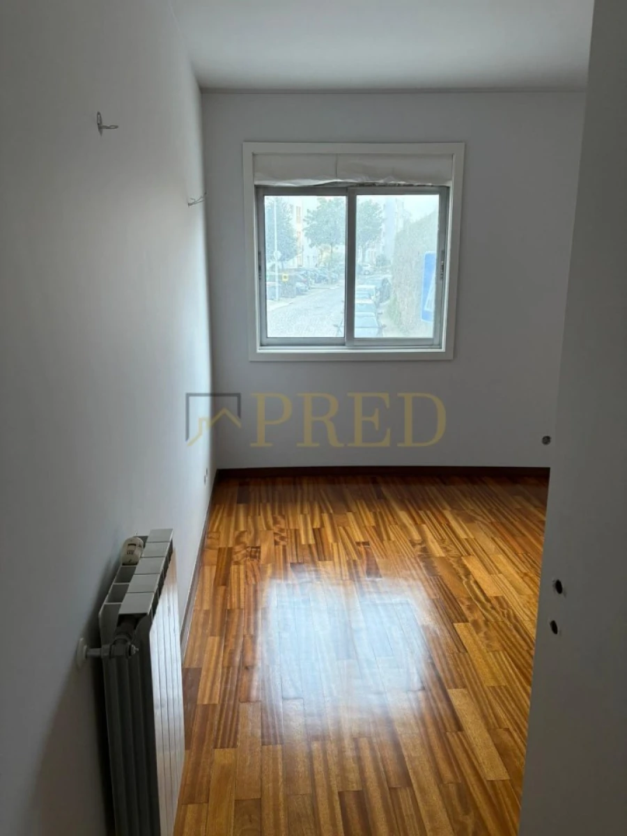 Apartamento T1 para Arrendamento em Lordelo do Ouro e Massarelos Foto 3