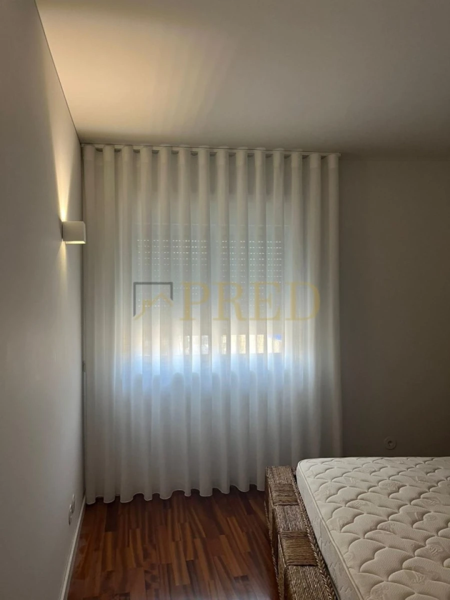 Apartamento T1 para Arrendamento em Lordelo do Ouro e Massarelos Foto 15