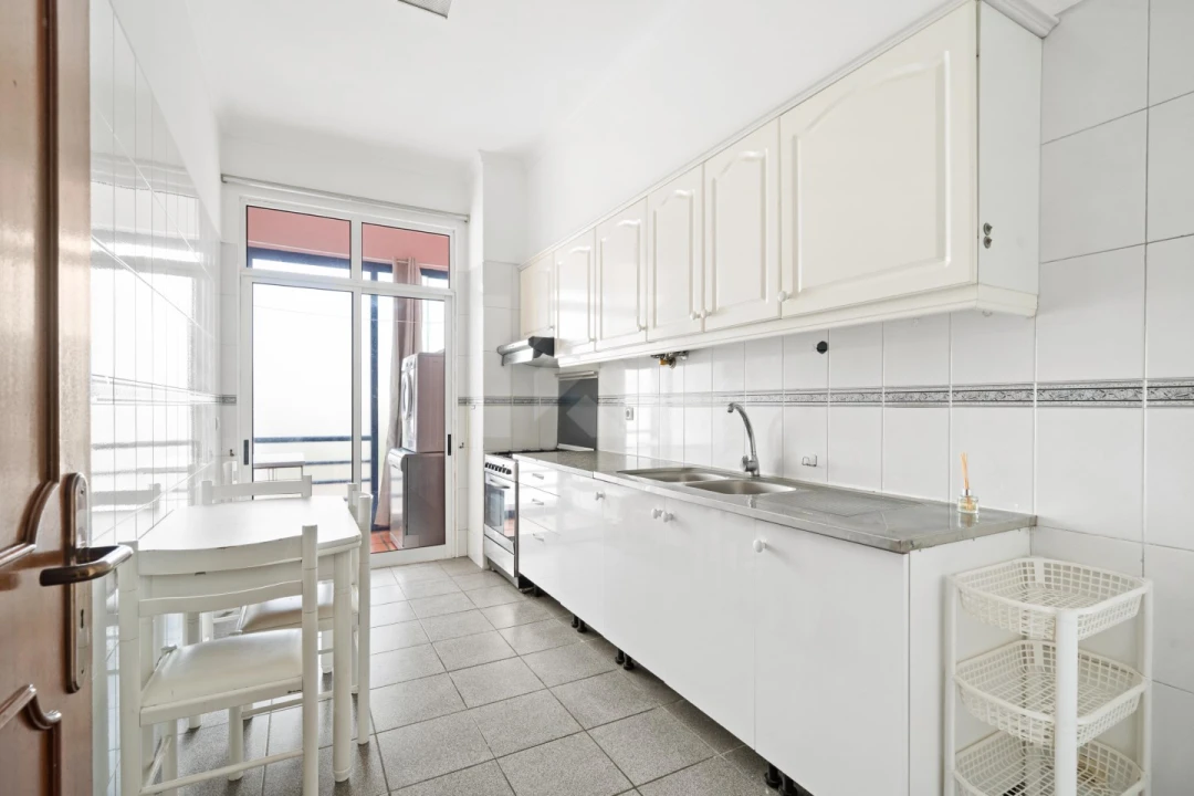 Apartamento T2 para Venda em São Martinho Foto 6