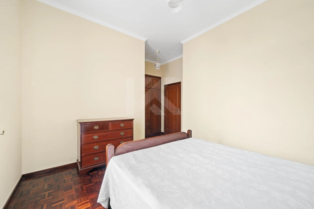 Apartamento T2 para Venda em São Martinho Foto 11