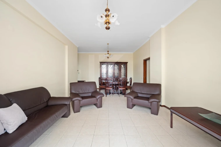 Apartamento T2 para Venda em São Martinho Foto 2