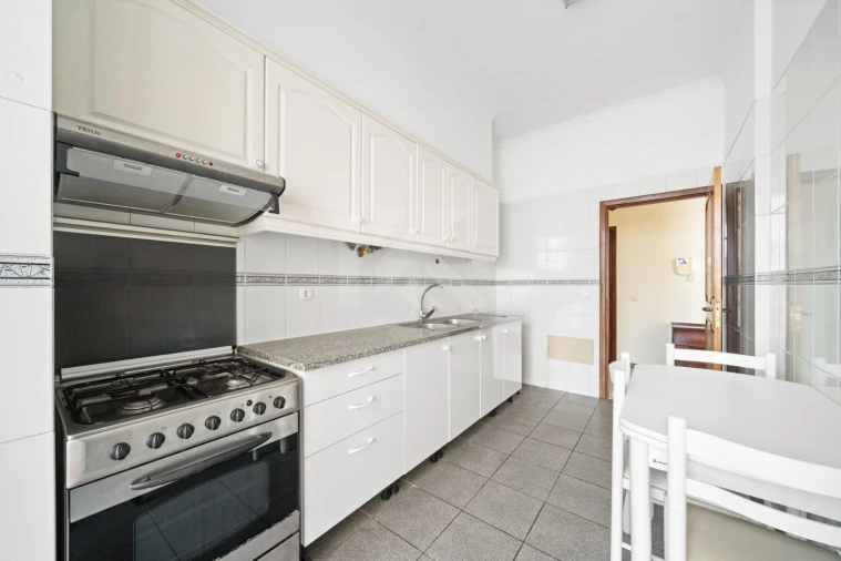 Apartamento T2 para Venda em São Martinho Foto 7