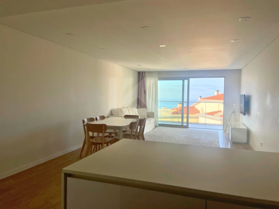 Apartamento T3 para Arrendamento em Estreito de Camara de Lobos Foto 6