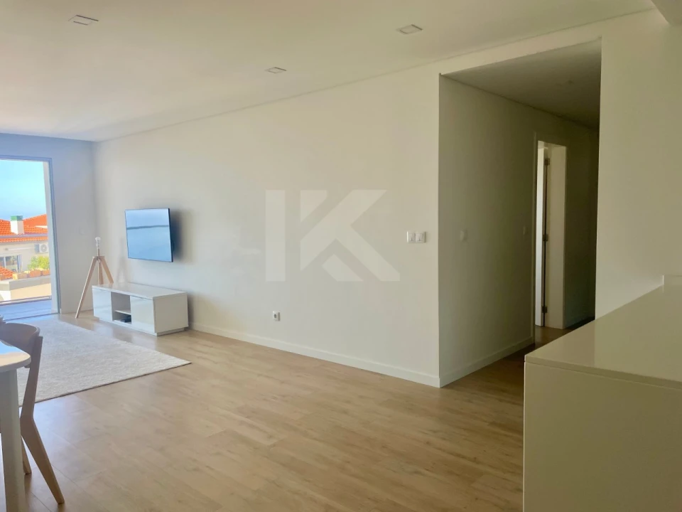 Apartamento T3 para Arrendamento em Estreito de Camara de Lobos Foto 7
