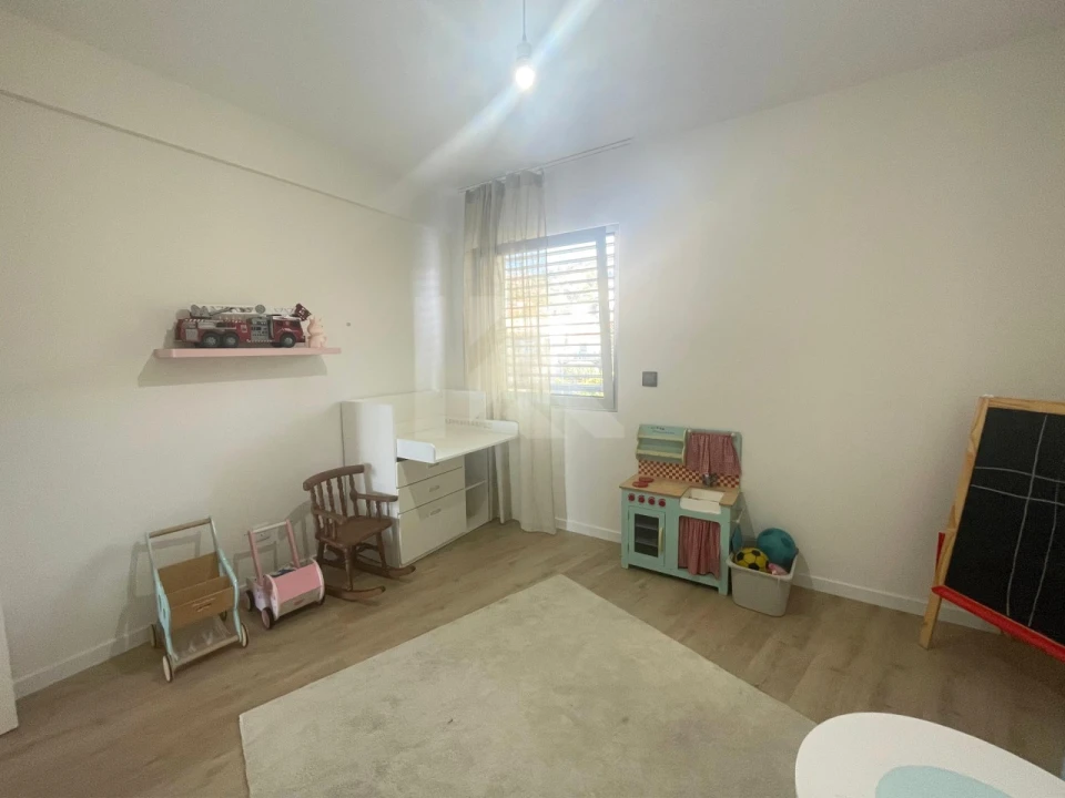 Apartamento T3 para Arrendamento em Estreito de Camara de Lobos Foto 21