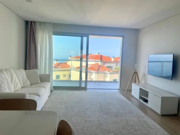 Apartamento T3 para Arrendamento em Estreito de Camara de Lobos