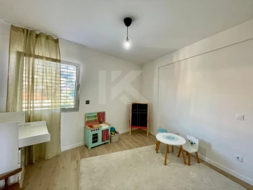 Apartamento T3 para Arrendamento em Estreito de Camara de Lobos