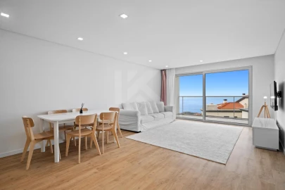 Apartamento T3 para Arrendamento em Estreito de Camara de Lobos
