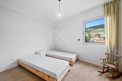 Apartamento T3 para Arrendamento em Estreito de Camara de Lobos
