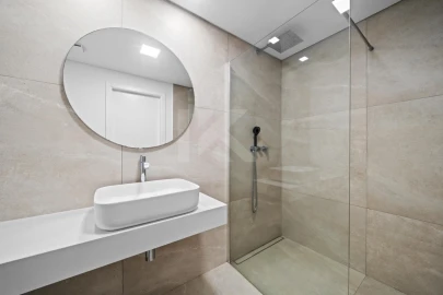 Apartamento T3 para Arrendamento em Estreito de Camara de Lobos