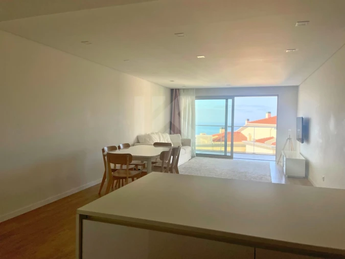 Apartamento T3 para Arrendamento em Estreito de Camara de Lobos Foto 6