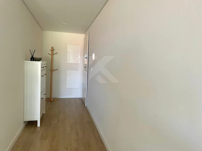 Apartamento T3 para Arrendamento em Estreito de Camara de Lobos Foto 12