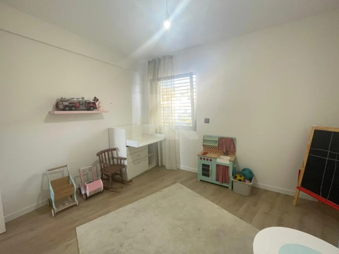 Apartamento T3 para Arrendamento em Estreito de Camara de Lobos Foto 21