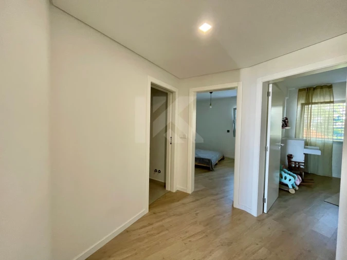 Apartamento T3 para Arrendamento em Estreito de Camara de Lobos Foto 23