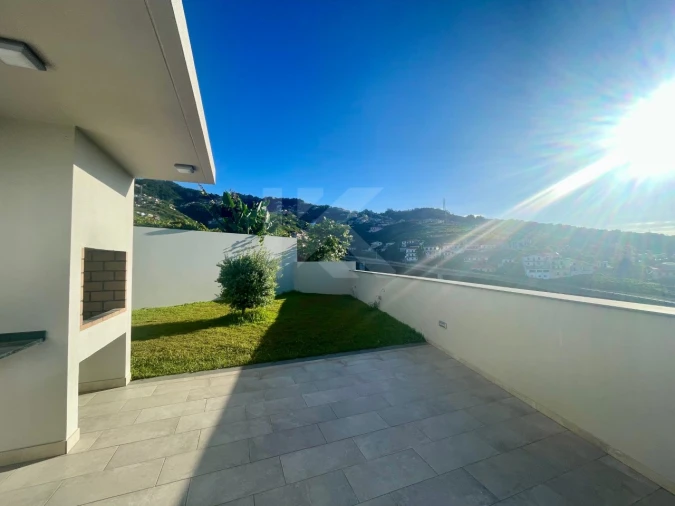 Apartamento T3 para Arrendamento em Estreito de Camara de Lobos Foto 29