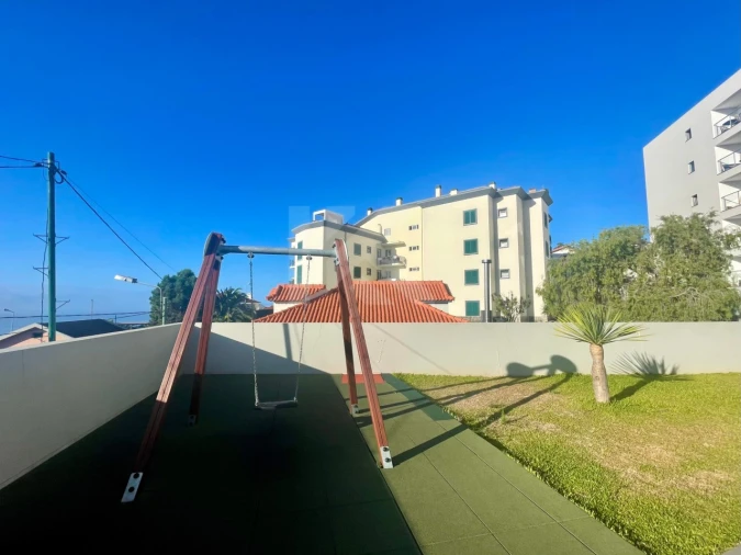 Apartamento T3 para Arrendamento em Estreito de Camara de Lobos Foto 31