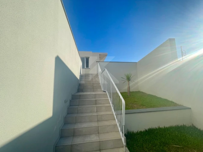 Apartamento T3 para Arrendamento em Estreito de Camara de Lobos Foto 32