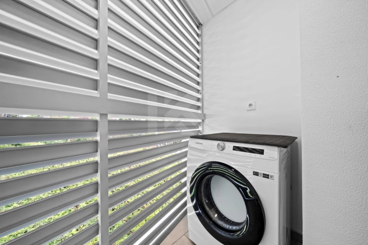 Apartamento T3 para Arrendamento em Estreito de Camara de Lobos Foto 11
