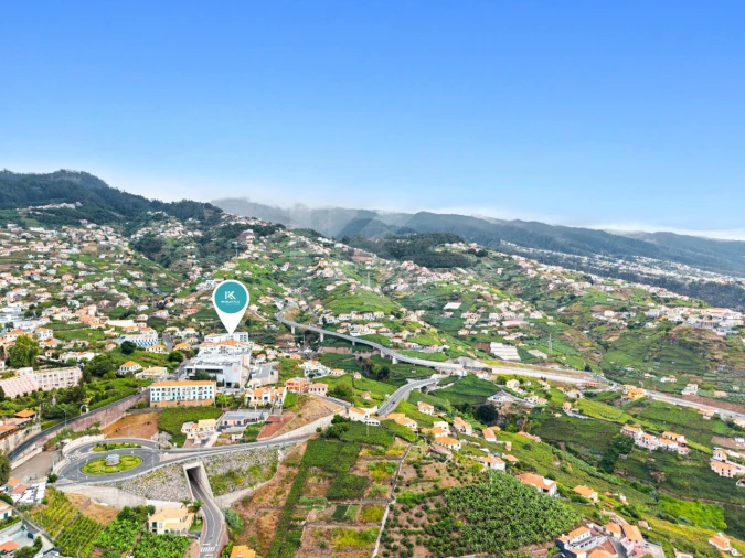 Apartamento T3 para Arrendamento em Estreito de Camara de Lobos Foto 41