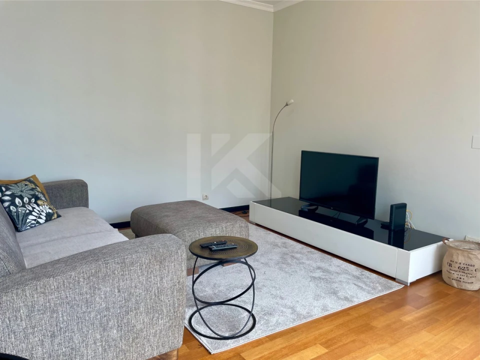 Apartamento T1 para Arrendamento em São Martinho Foto 2