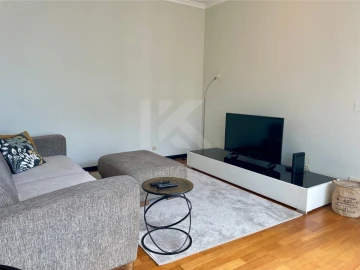 Apartamento T1 para Arrendamento em São Martinho
