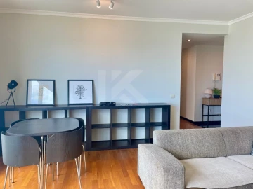 Apartamento T1 para Arrendamento em São Martinho
