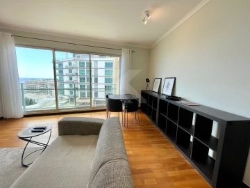 Apartamento T1 para Arrendamento em São Martinho