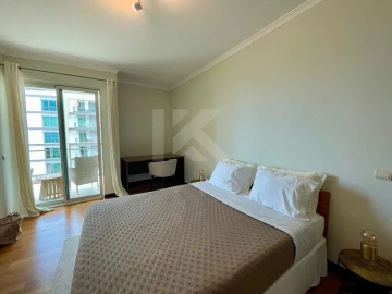 Apartamento T1 para Arrendamento em São Martinho